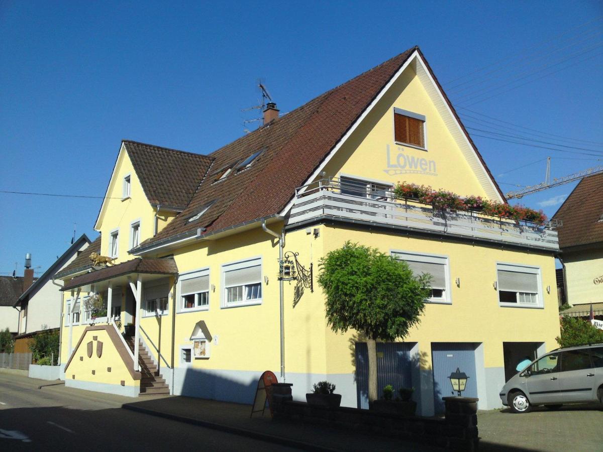 Landgasthaus Lowen Mit Gastehaus Holzhausen  Eksteriør bilde